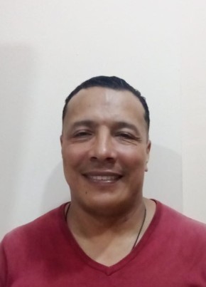 José López из Portoviejo 56 лет