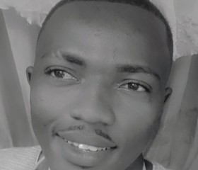 Peterson, 23, Les Cayes