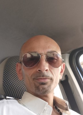 Gianluca Naselli, 43, Repubblica Italiana, Catania