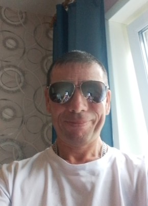 Виталий из Эжвы 46 лет