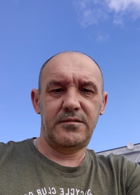 Tomas, 50, Republic of Ireland, Longford