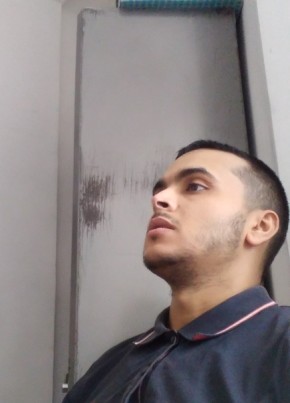 Bouga Khaled из Algiers 36 лет