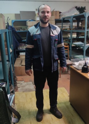 Roman, 35, Russia, Verkhnedneprovskij