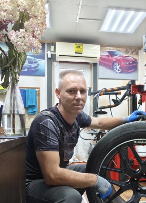 Денис из Хабаровска 47 лет