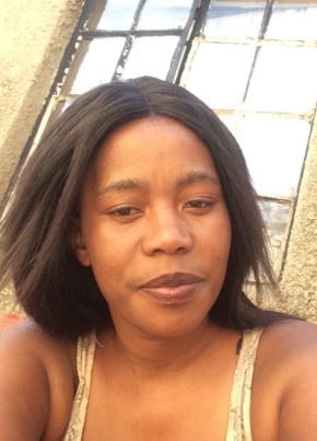 Zinhle, 38, iRiphabhuliki yase Ningizimu Afrika, Soweto