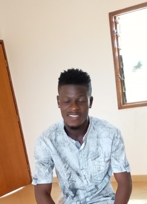 Bernard madoof, 26, République Togolaise, Lomé
