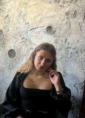 Yuliya, 20, Belarus, Navapolatsk