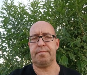 Oleg, 56, Temryuk