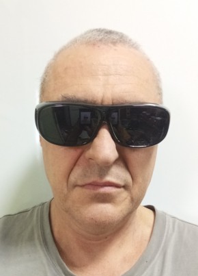Андрей из Антрацита 59 лет