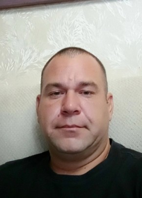 Михаил из Саратова 40 лет