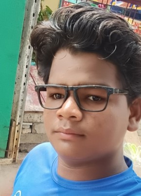 Santhosh, 18, India, Pāloncha