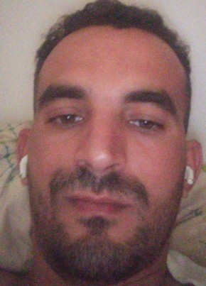 Younes Younes из Akbou 27 лет