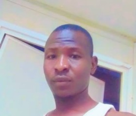 Martin, 32, N Djamena