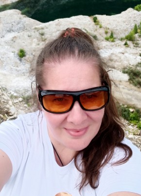 Olga, 47, Russia, Yekaterinburg