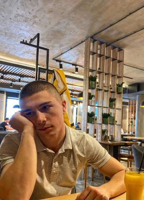 Петр, 21, Россия, Москва