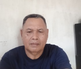 Usen, 47, Jakarta