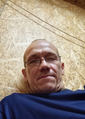 Денис из Сыктывкара 48 лет