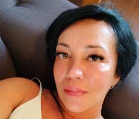 Valentina, 43, Yekaterinburg