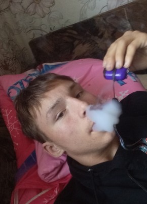 Иван, 18, Россия, Иловля