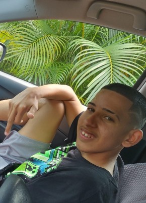 Carlos, 20, Commonwealth of Puerto Rico, Bayamón