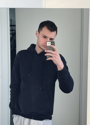 Денис из Липецка 23 года