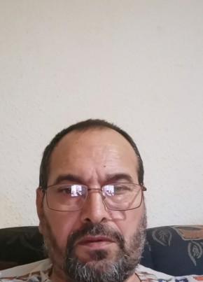 Plamen oprev из Bielefeld 53 года