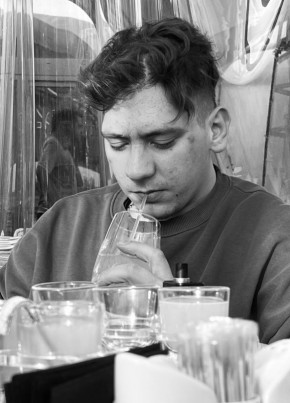 Геннадий из Санкт-Петербурга 23 года