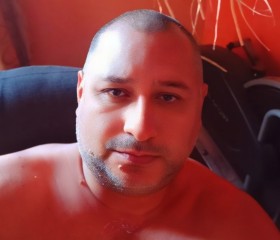 Juan, 45, Limpio
