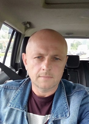 Антон из Десногорска 51 год