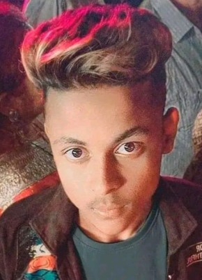 Manish Shukla, 20, India, Bānsbāria