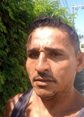 Raimundo macioba из Santa Luzia (Minas Gerais) 38 лет