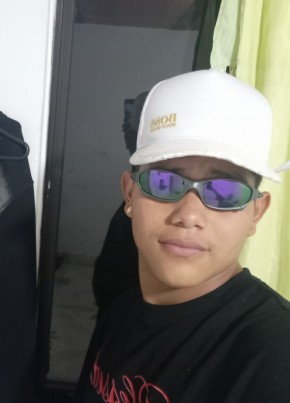 Jhonatan из Medellín 18 лет