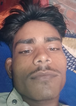 Qwertyy, 18, India, Varanasi