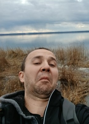 Михаил Комаров из Клина 34 года