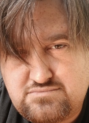 Павел из Саратова 37 лет