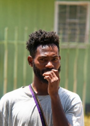My name is Samue из Madang 21 год