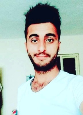 Fiji из Elâzığ 22 года