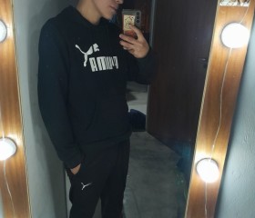 Agustin, 24, Buenos Aires