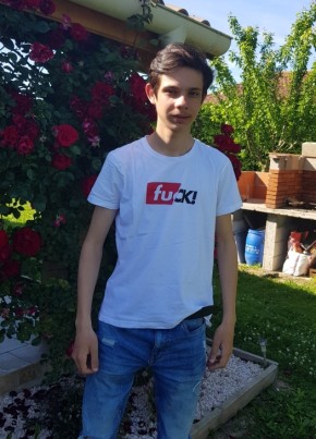 Lucas, 22, République Française, Muret