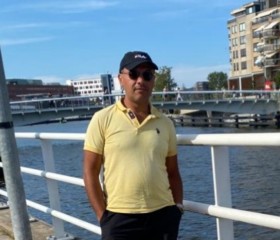 Tihomir, 45 лет, Den Helder