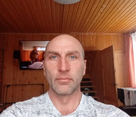 Ivan, 46, Saint Petersburg