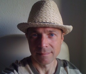 maestro, 55, Budapest