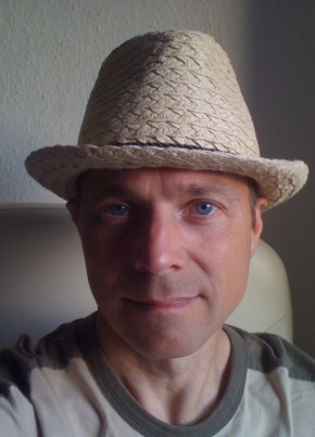 maestro, 56, Hungary, Budapest