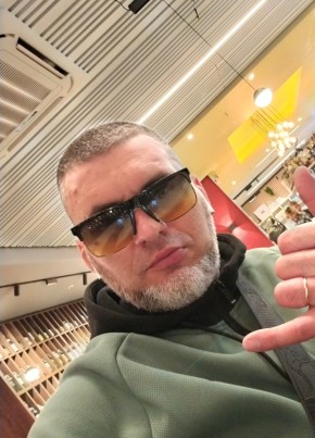 Артём из Ягры 47 лет