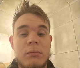Evgeniy, 21, Orel