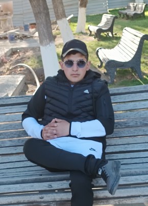 Hrant, 22, Հայաստանի Հանրապետութիւն, Երեվան