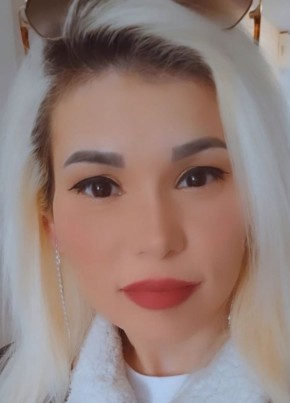 Gulsara, 34, Iceland, Reykjavik