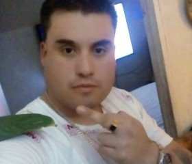 J P, 26, Talca