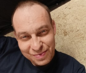 John, 43, Athens