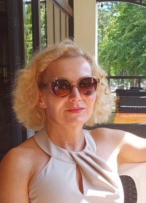 Olga, 49, Latvia, Riga